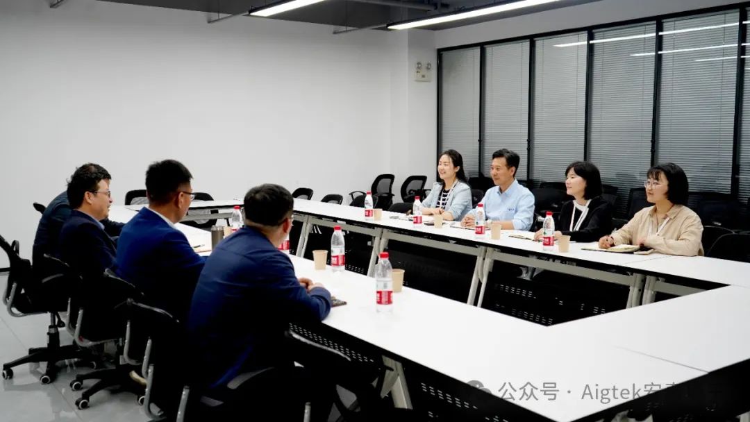 校企合作交流會(huì )議現場(chǎng)